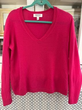 Nordstrom V-Neck Sweater in Bright Pink